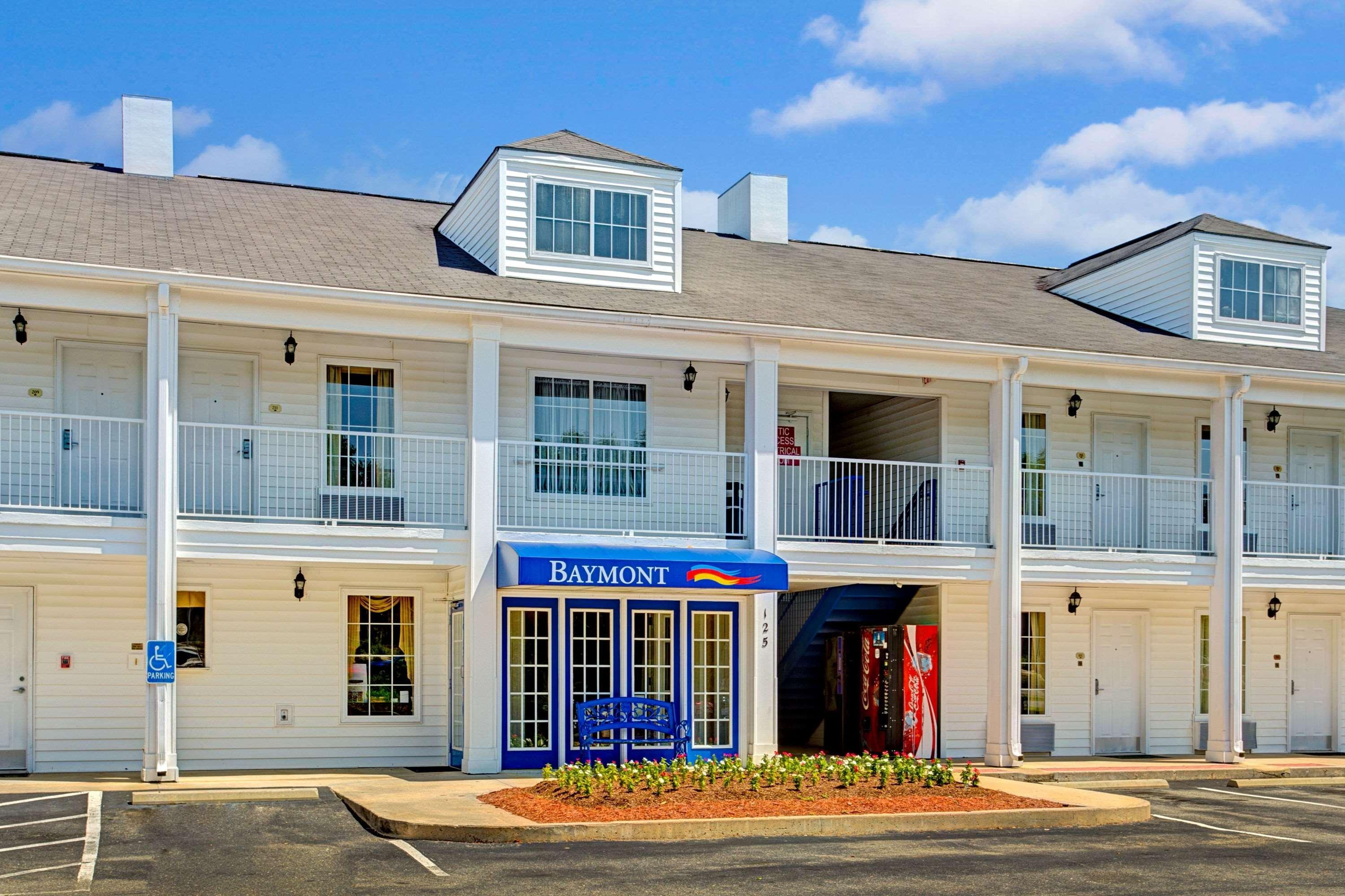 Hotel Baymont By Wyndham Smithfield Exterior foto